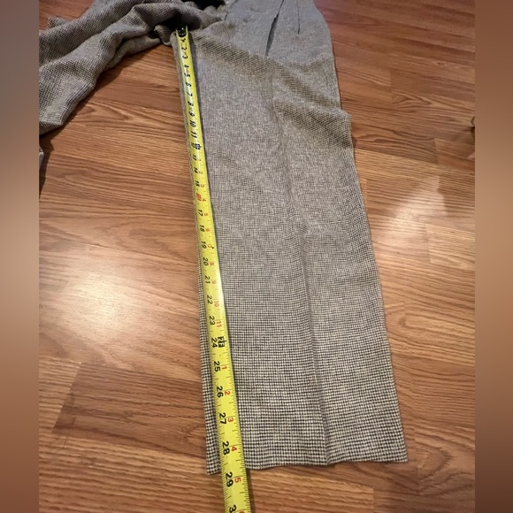 Vintage ESCADA Gray Pleated High Waisted Wool Pants Womens USA 6 / 38 - Picture 7 of 11